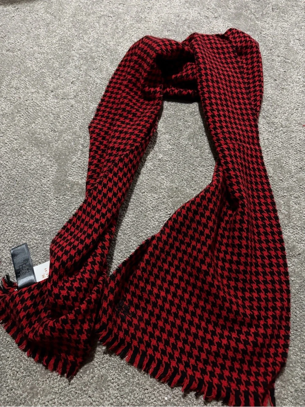 NWT Coach red & black houndstooth fringed scarf wool and cashmere